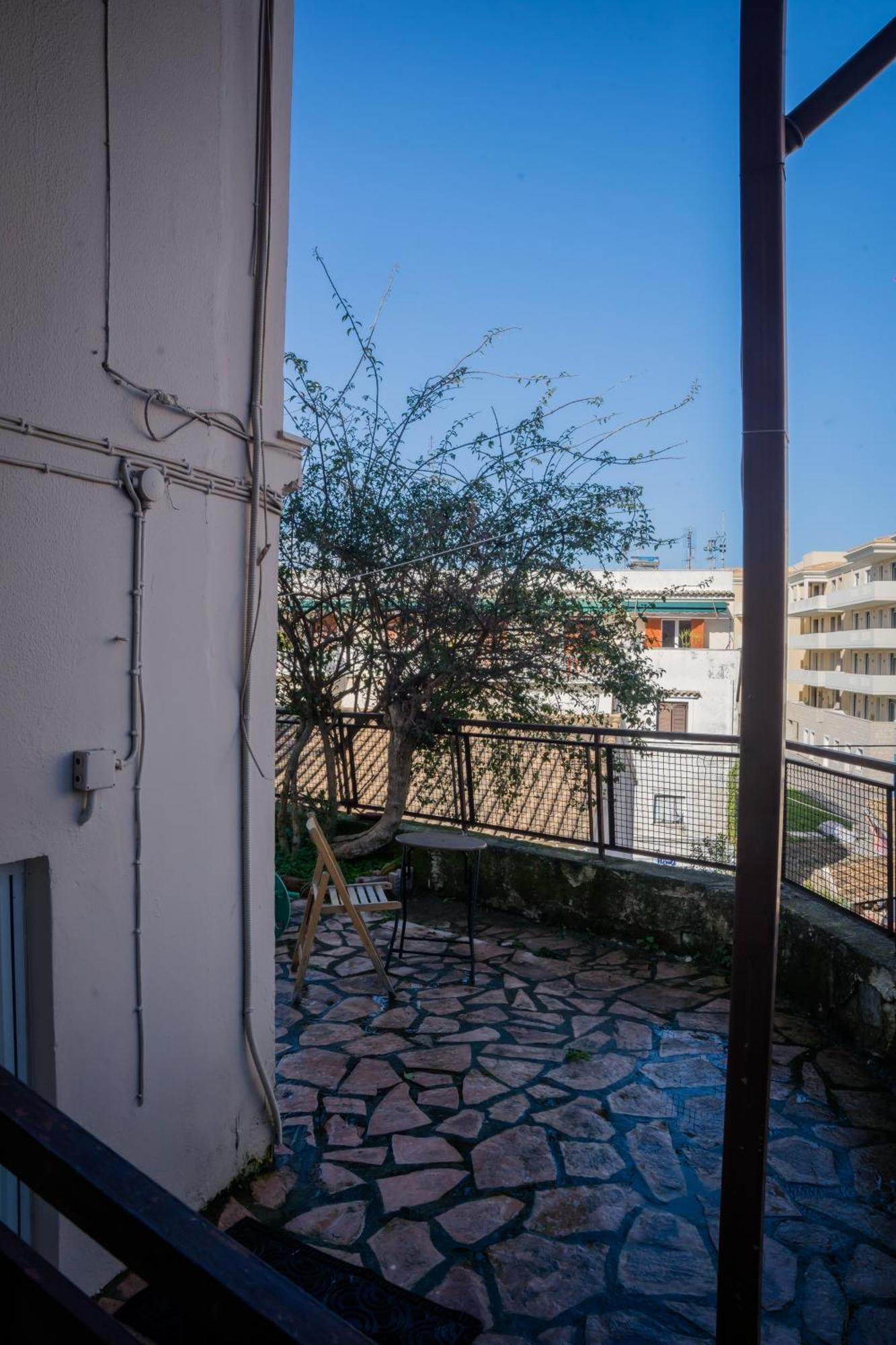 Appartement Oliana'S Luxury House à Mantouki Extérieur photo